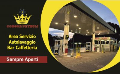 distributore di carburante con autolavaggio